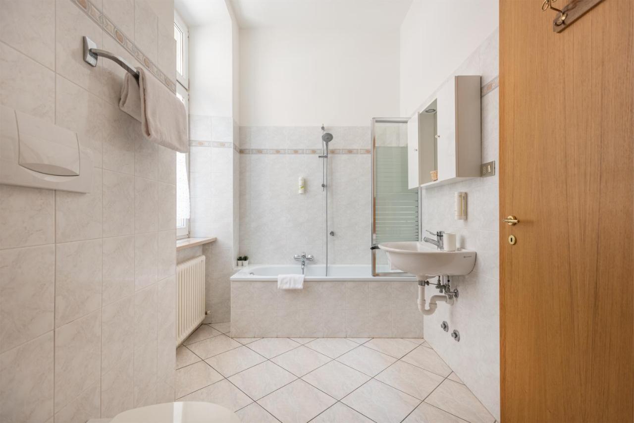 Residenza Ester Riva del Garda Exterior foto